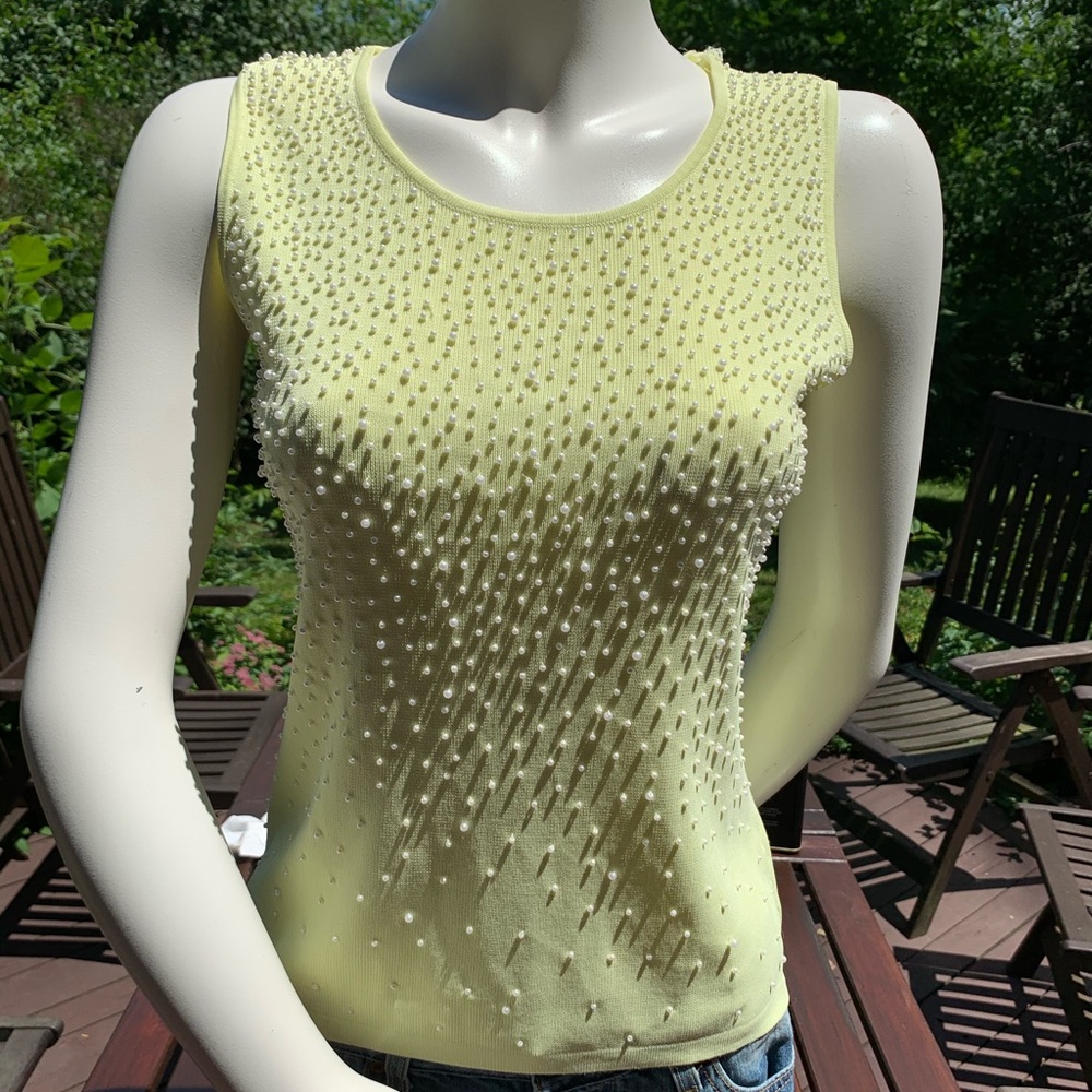 Light Green Knit Tank Top White Pearl Beadings On Front Eur Size 1 US Size S-M